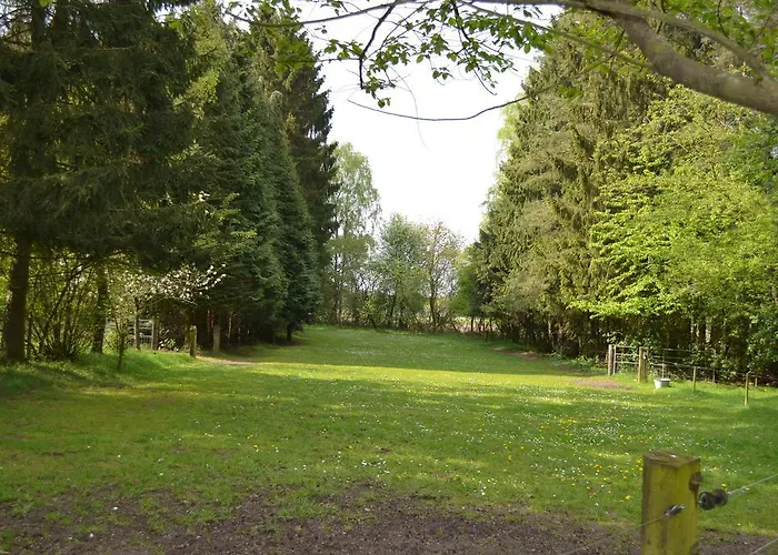 Semesterbostad De Hooge Woeste Emst