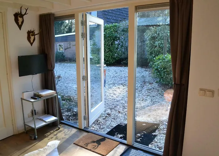 Semesterbostad De Hooge Woeste